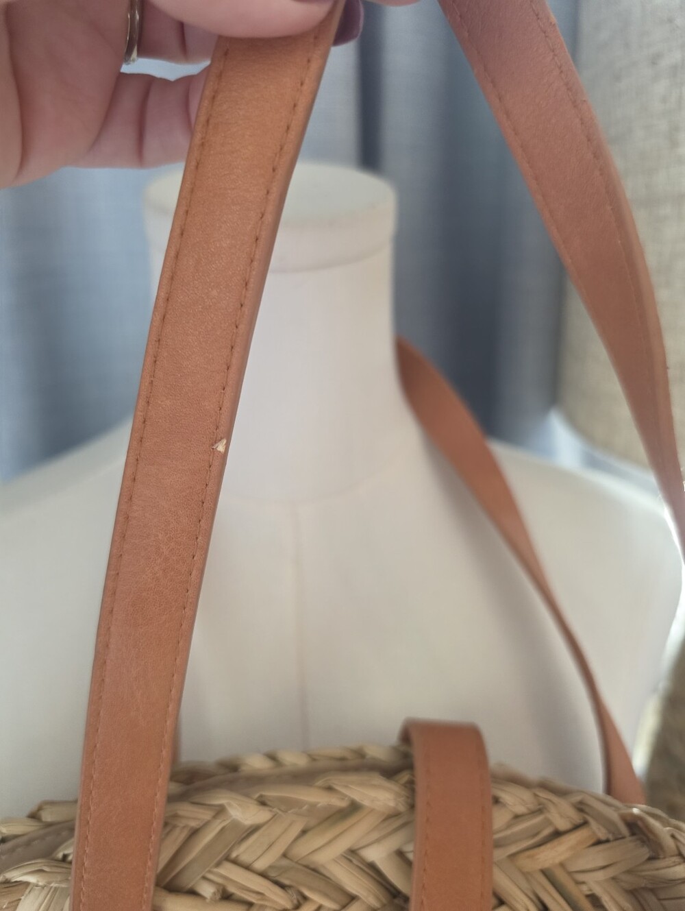 Universal Thread Straw Bag - Picture 2 of 5